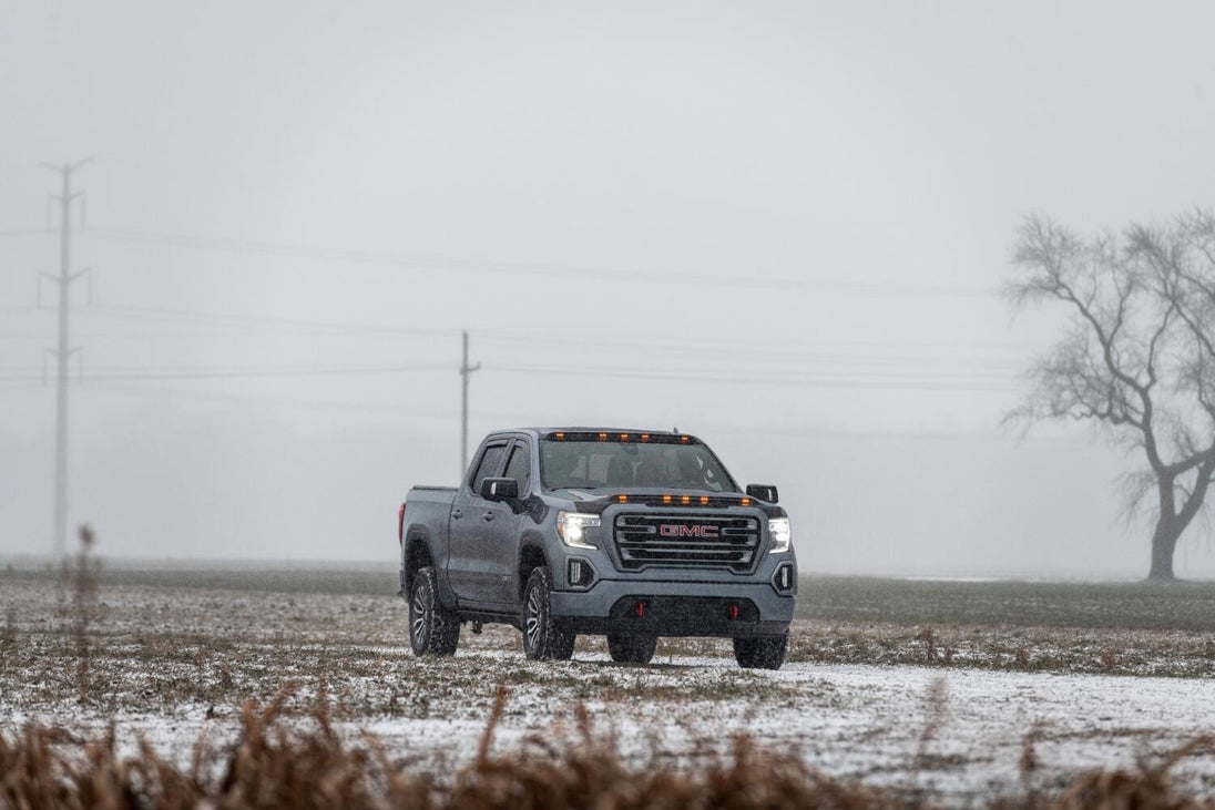 AVS_aeroskinLightShield_lifestyle_2020gmc_sierraAT4_gray_3qtr_753167.jpg