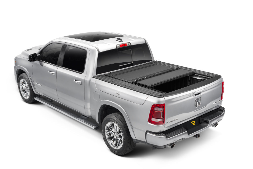 BAK_BAKFlip_MX4_22Ram1500_02Half_02_RT.jpg