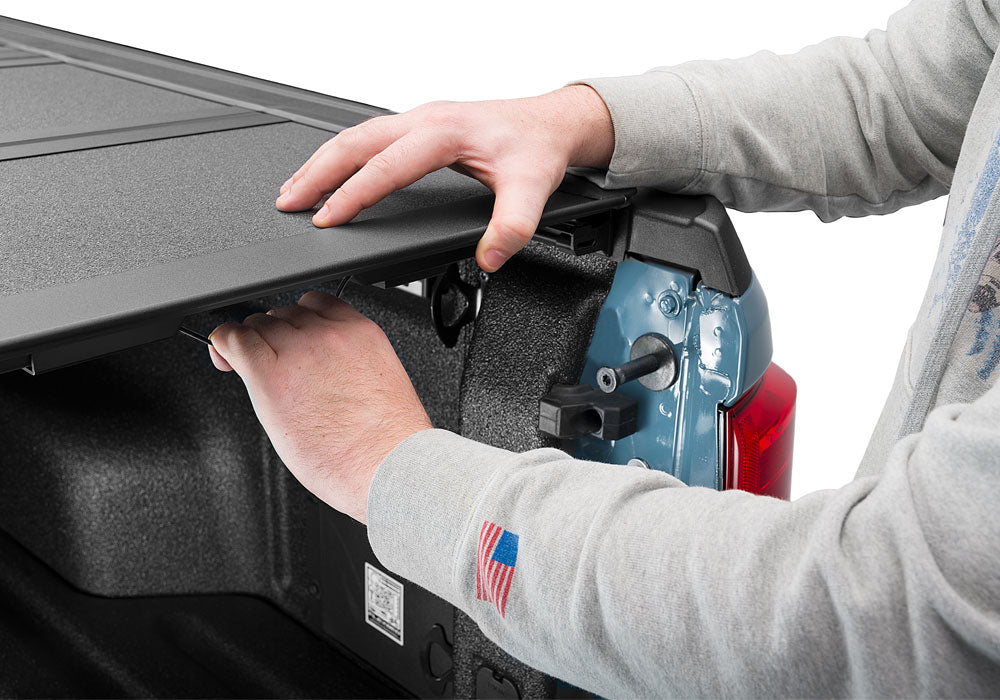 BK_BakFlip_MX4_22Maverick_Detail_Latch_01.jpg