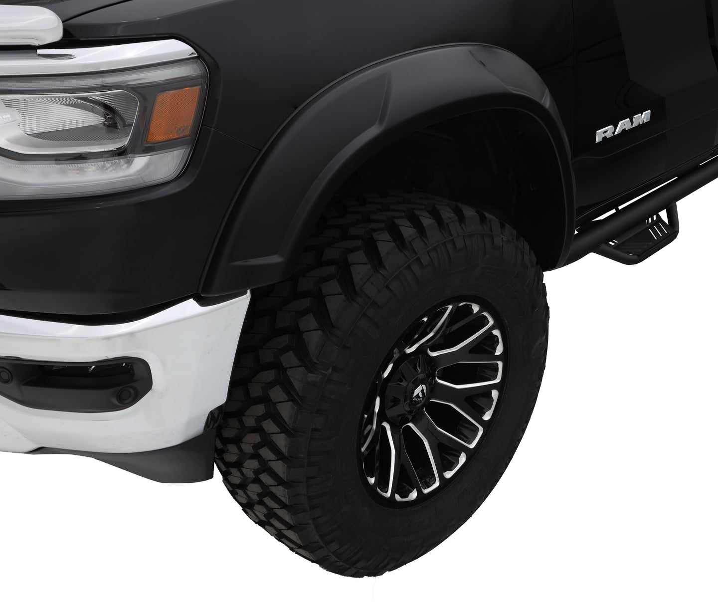 BWRbushwacker_drtfenderflares_2019ram1500_front_50934-02.jpg