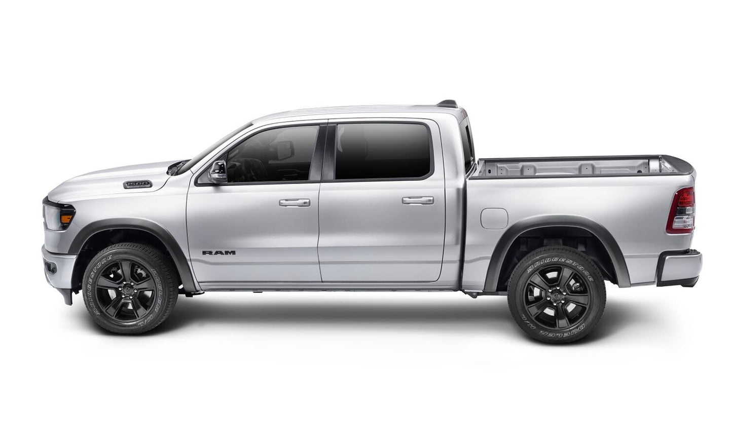BWRbw_OEStyle_flare_21Ram1500_Side_50928-02.jpg