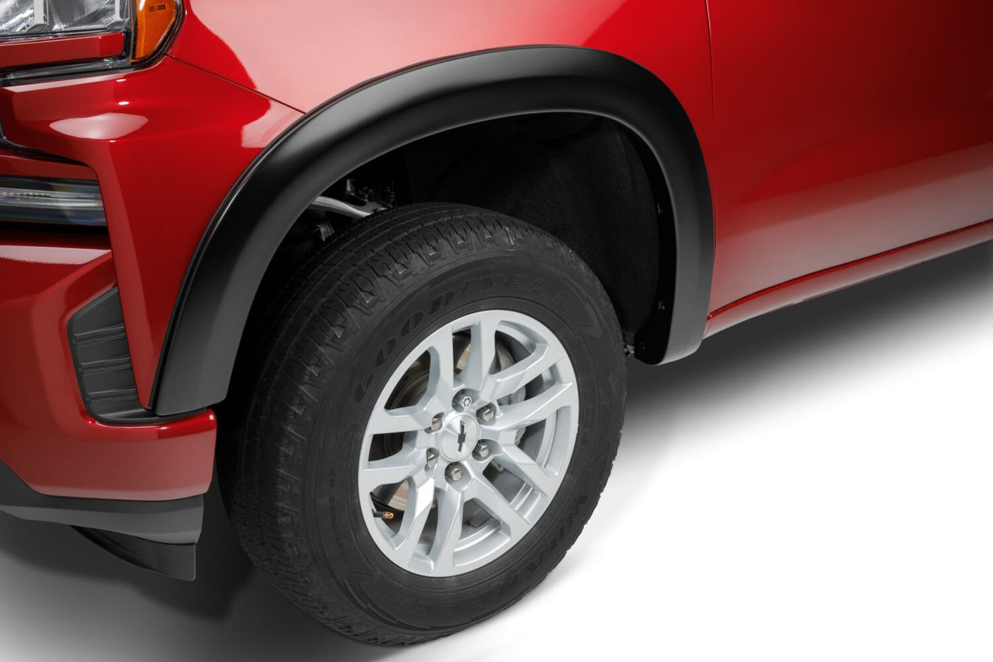 BW_EAF_21Chevy_SIlverado1500_40994-02_CUF.jpg