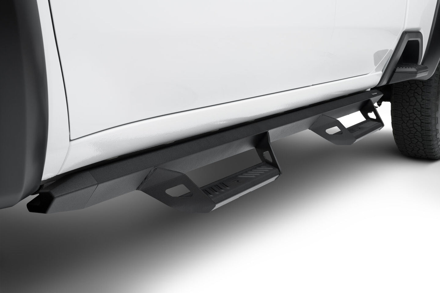 NFBn-fab-predator-pro-2022-chevrolet-silverado-2500-HD-white-studio-03.jpg