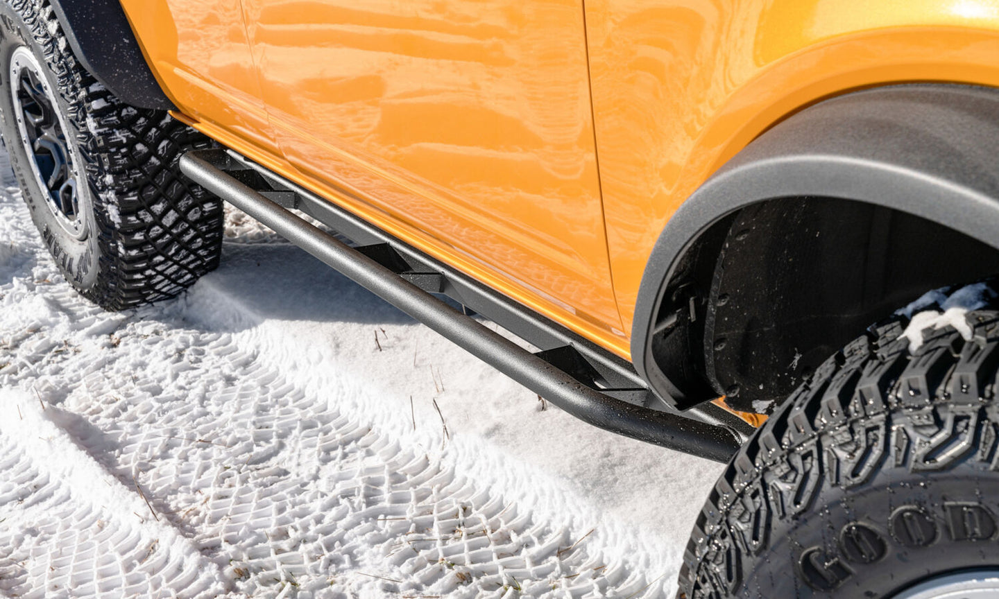 NFBnfab_trailslider_txtblk_fordbronco_3qtrfrontclose1_TSF214B-TX.jpg