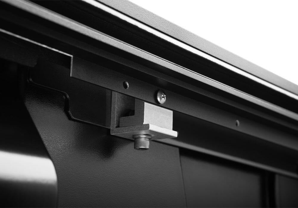 RNL_E-Series_XT_22Tundra_Detail_01_Clamp.jpg