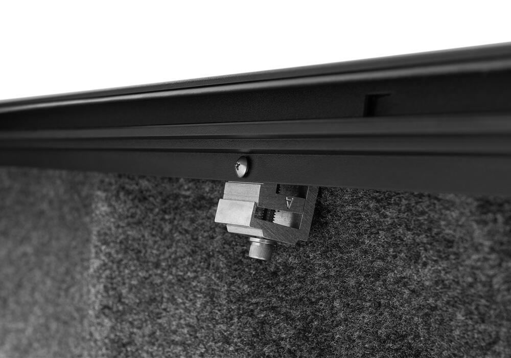 RNL_M-Series_21Ford-F150_Details_01Clamp.jpg
