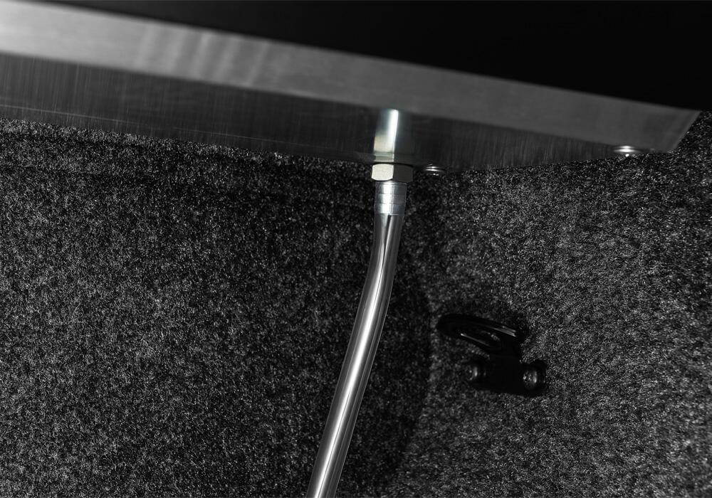 RNL_M-Series_21Ford-F150_Details_02DrainTube.jpg