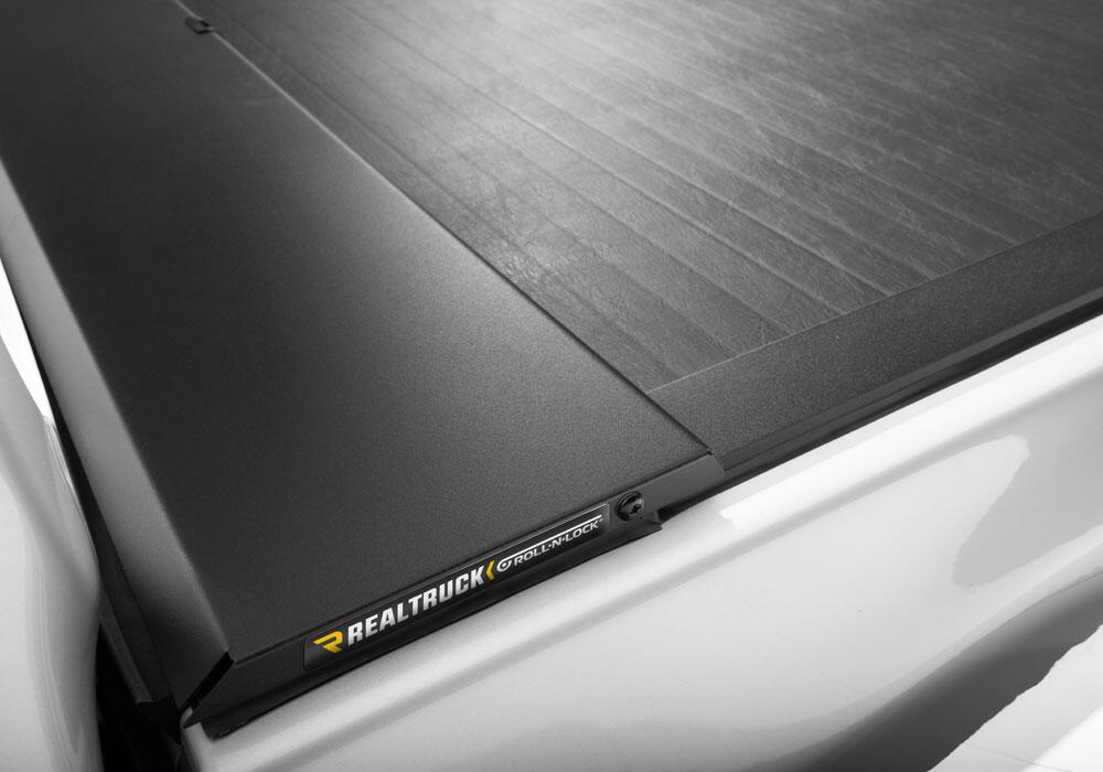 RNLroll-n-lock-m-series-2022-nissan-frontier-silver-studio-18.jpg