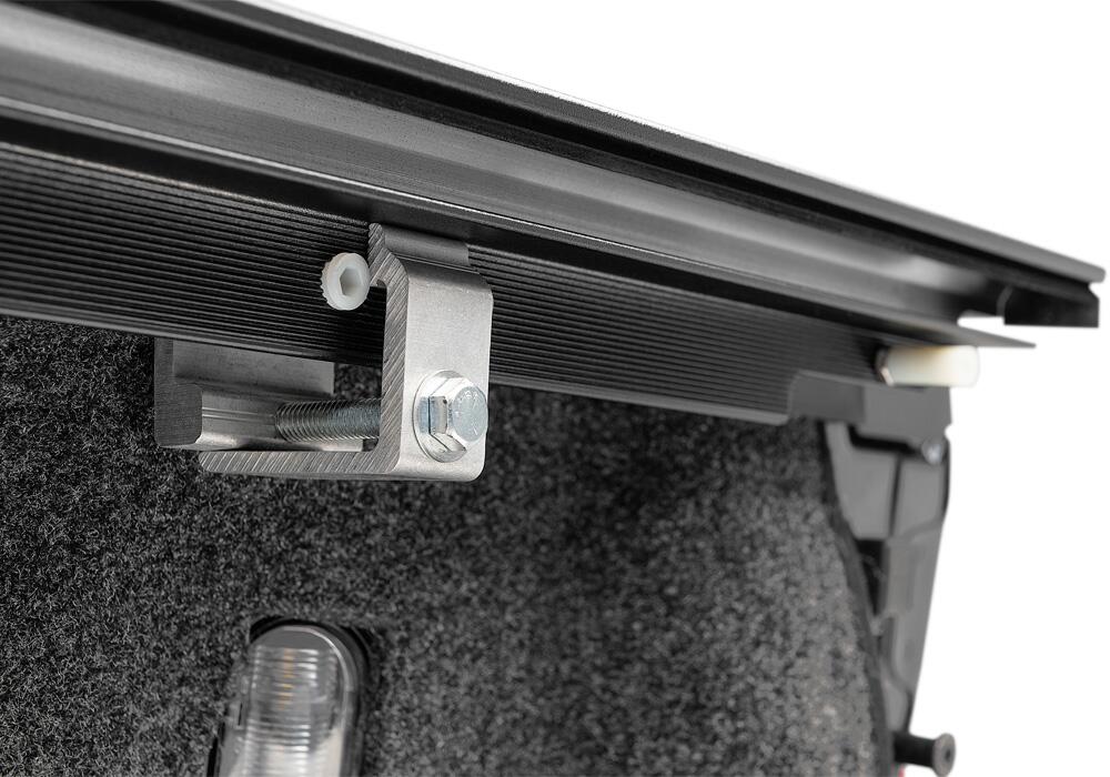 RX_ProMX_21Ford-F150_Details_02Clamp.jpg