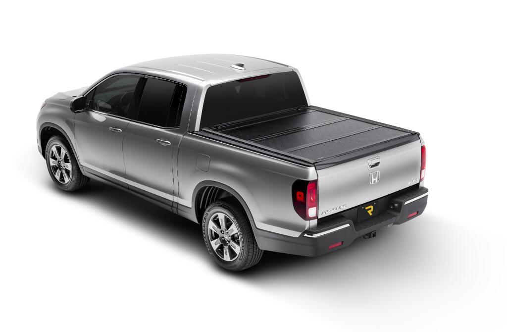UC_Flex_2017_HondaRidgeline_Closed_01_RT.jpg