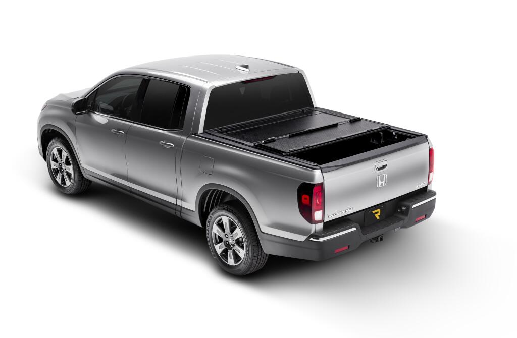 UC_Flex_2017_HondaRidgeline_Half_01_RT.jpg