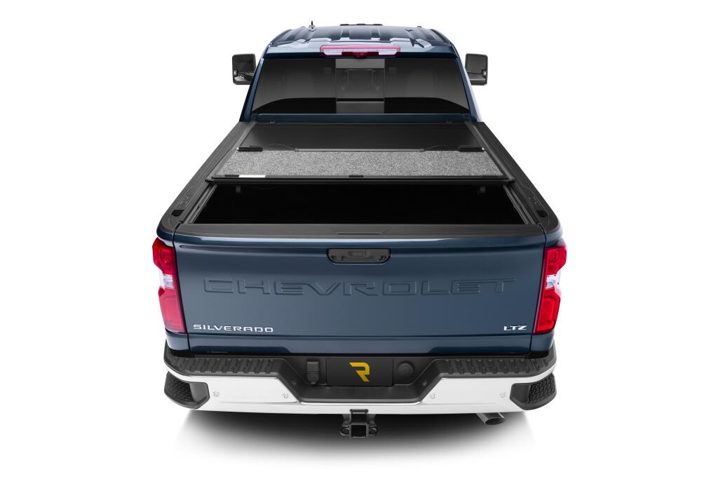 UC_UltraFlex_20Chevy-2500_Rear02_Half_RT.jpg
