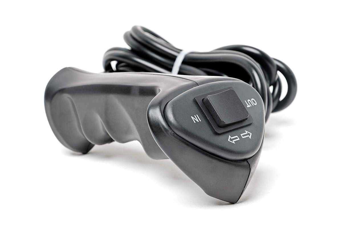 electric-winch-proseries-remote_3.jpg