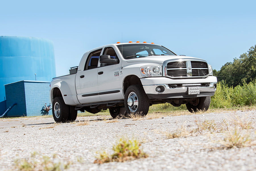 lights-20-inch-dodge-mounts_70568-white-ram-3500-fp_1_1_1.jpg