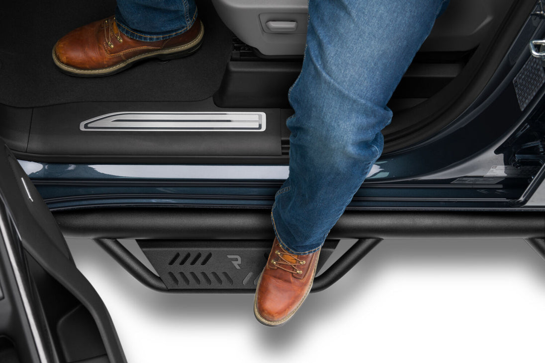 nfab-podium-lg-black-textured-2020-chevrolet-silverado-2500-blue-studio-03.jpg
